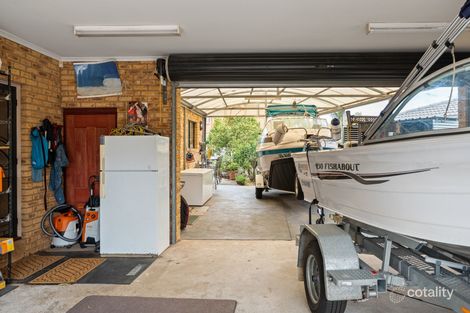 Property photo of 39 Abbington Crescent Caroline Springs VIC 3023