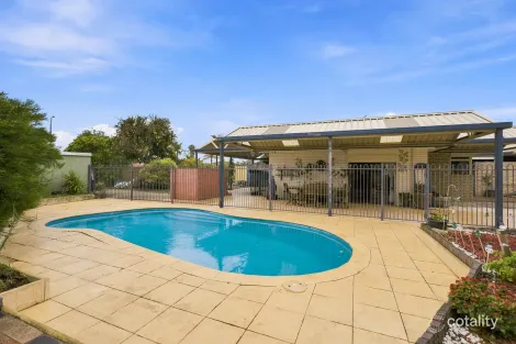 Property photo of 5 Bondi Crescent Warnbro WA 6169