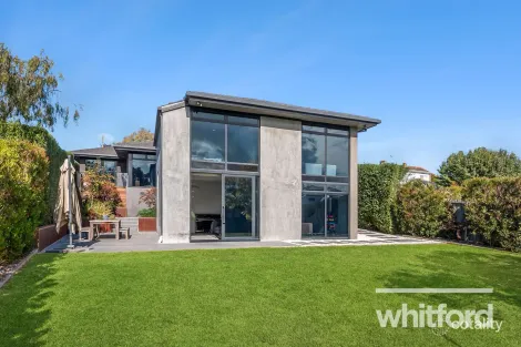 25 Nantes St, Newtown, VIC 3220