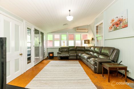 Property photo of 8 Woodend Road Sadliers Crossing QLD 4305