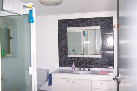 Property photo of 95 Pine Street Wynnum QLD 4178