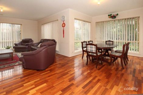 Property photo of 17 Lucy Hill Rise Rowville VIC 3178