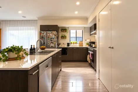 Property photo of 25 Wonnangatta Crescent Weir Views VIC 3338
