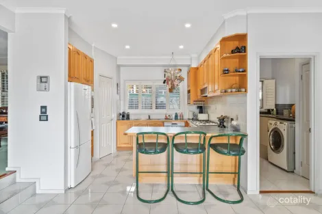 Property photo of 1 Exford Place Berwick VIC 3806