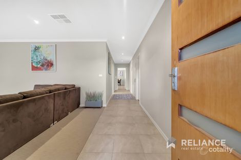 Property photo of 32 Pearce Circuit Point Cook VIC 3030