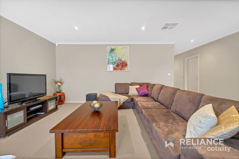 Property photo of 32 Pearce Circuit Point Cook VIC 3030