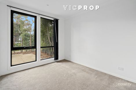 Property photo of 21 Ulmara Parkway Maidstone VIC 3012