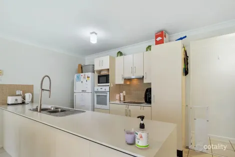 Property photo of 40 Neilson Crescent Riverview QLD 4303