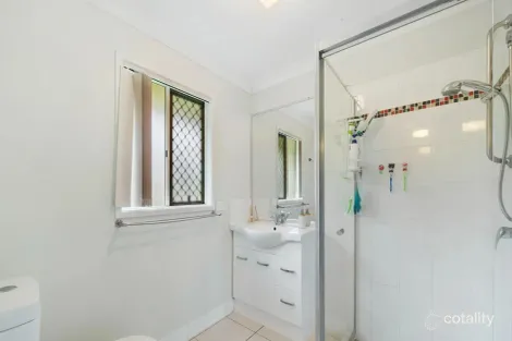 Property photo of 40 Neilson Crescent Riverview QLD 4303