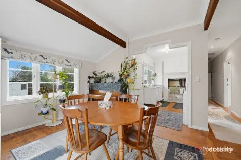 Property photo of 77 Mossman Street Armidale NSW 2350