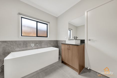 Property photo of 37 Hemsworth Road Weir Views VIC 3338