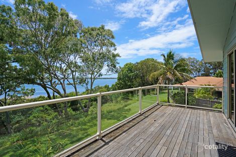 Property photo of 25 Howard Court Sandstone Point QLD 4511