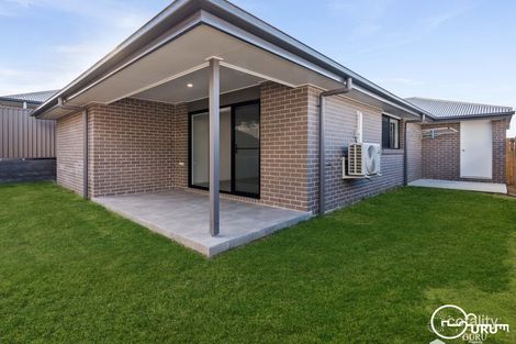 Property photo of 9 Lashmar Street South Ripley QLD 4306