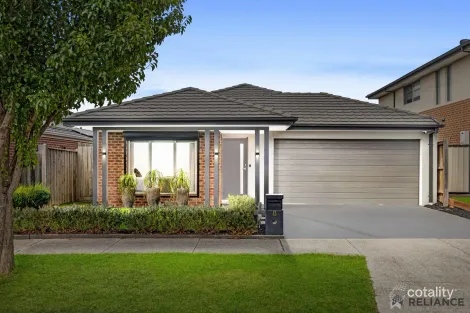 Property photo of 8 Honeydew Street Mickleham VIC 3064