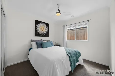 Property photo of 8 Honeydew Street Mickleham VIC 3064