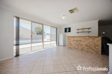 Property photo of 9 Winchester Place Ballajura WA 6066