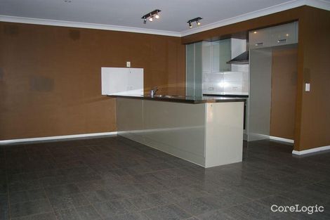 Property photo of 2/214 Taylor Street Newtown QLD 4350