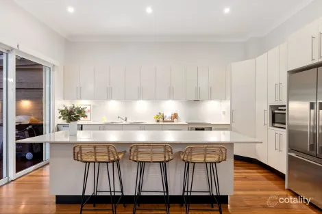 Property photo of 2/21 Angophora Place Alfords Point NSW 2234