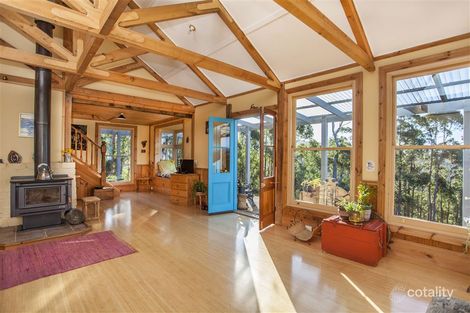 Property photo of 69 Cairns Road Surges Bay TAS 7116