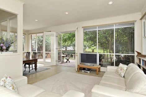 Property photo of 123 The Boulevard Ivanhoe VIC 3079