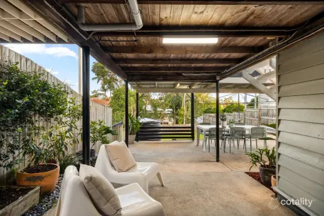 Property photo of 40 Dovedale Crescent Ashgrove QLD 4060