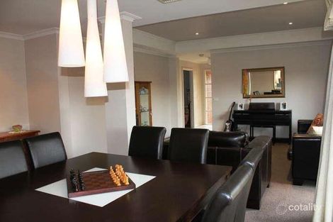 Property photo of 8 Mayfair Court Chirnside Park VIC 3116