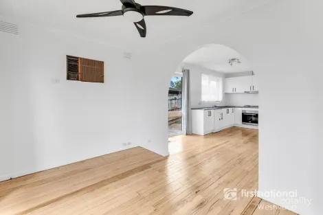 Property photo of 10 Mount Eagle Way Wyndham Vale VIC 3024
