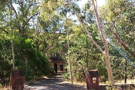 18 Jillara Way, Lesmurdie, WA 6076