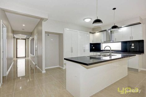 Property photo of 26 Villandry Street Roxburgh Park VIC 3064
