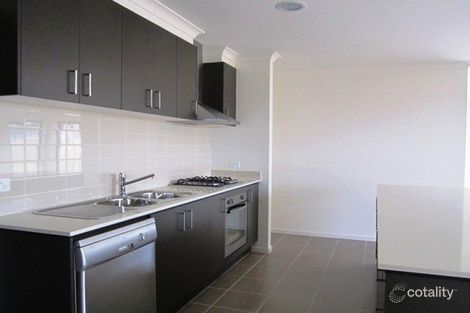 Property photo of 28 Wilandra Drive Tarneit VIC 3029