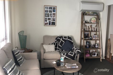 Property photo of 24 Lucas Crescent Berkeley Vale NSW 2261