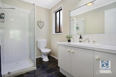 Property photo of 5 Flower Place Wodonga VIC 3690