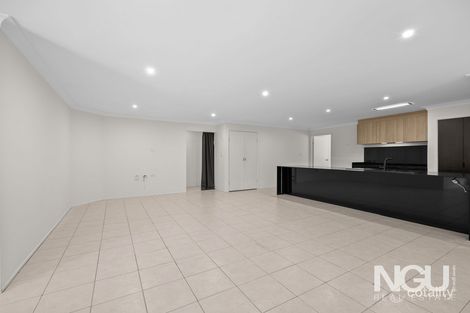 Property photo of 37 Comona Court Wulkuraka QLD 4305