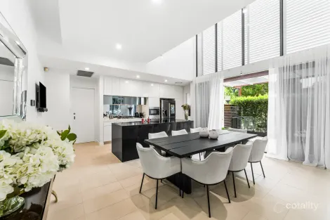 22 River Vista Way, Paradise Point, QLD 4216