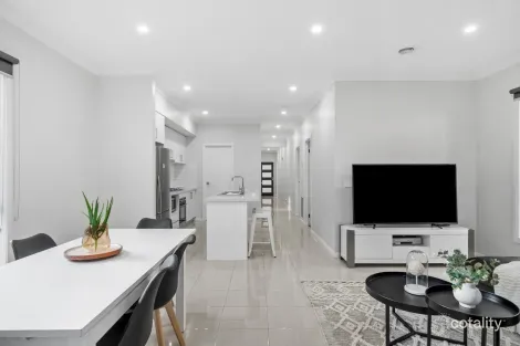 Property photo of 3 Madrid Way Wollert VIC 3750