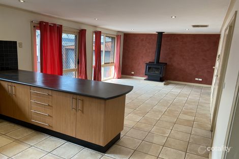 Property photo of 11 Durack Place Mill Park VIC 3082