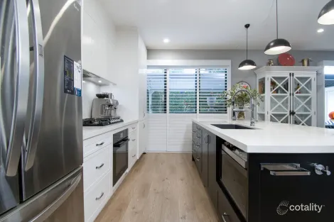 Property photo of 2668 The Address Hope Island QLD 4212