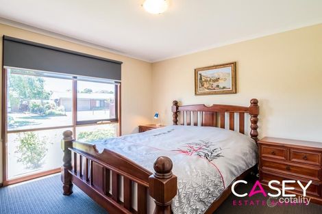 Property photo of 4 Heywood Crescent Cranbourne North VIC 3977
