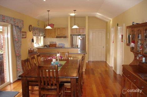 Property photo of 10 Butmar Close Werribee VIC 3030
