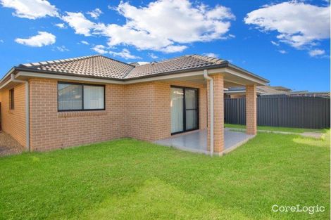 Property photo of 61 Taradale Drive Ropes Crossing NSW 2760