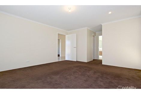 Property photo of 9 Claiborne Vista Success WA 6164