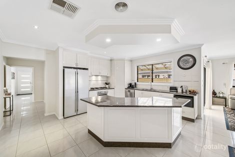 Property photo of 27 Omarama Way Taylors Hill VIC 3037