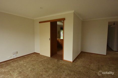 27 Creamery Rd, Yinnar, VIC 3869