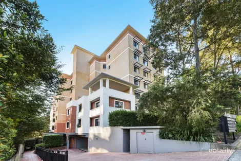 Property photo of 28/6-8 College Crescent Hornsby NSW 2077