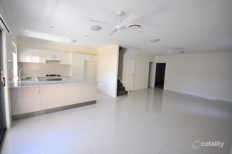 Property photo of 2/2 Photinia Crescent Mountain Creek QLD 4557