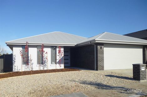 14 Creek View Cl, Mount Clear, VIC 3350