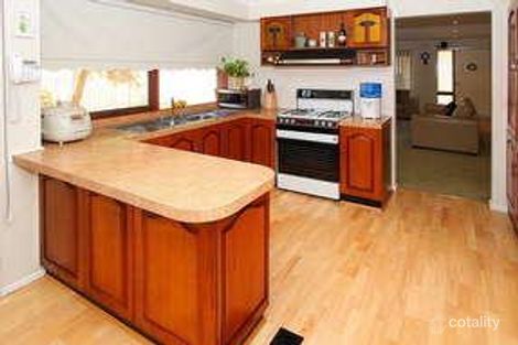 Property photo of 16 Coventry Crescent Mill Park VIC 3082