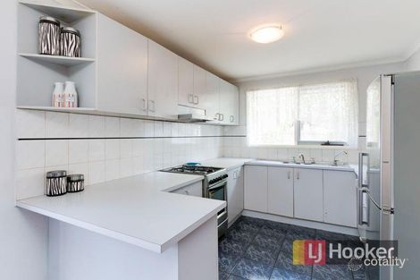 Property photo of 10 Canungra Close Hampton Park VIC 3976