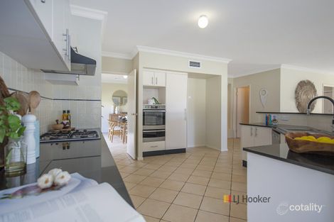 Property photo of 8 Swindon Close Lake Haven NSW 2263