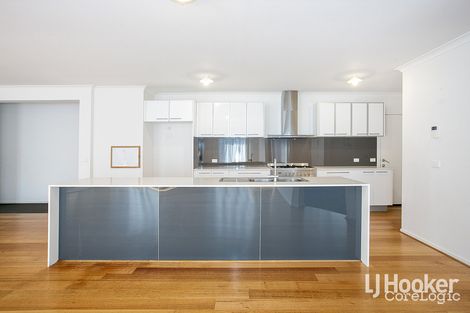 Property photo of 8 Walton Loop Point Cook VIC 3030